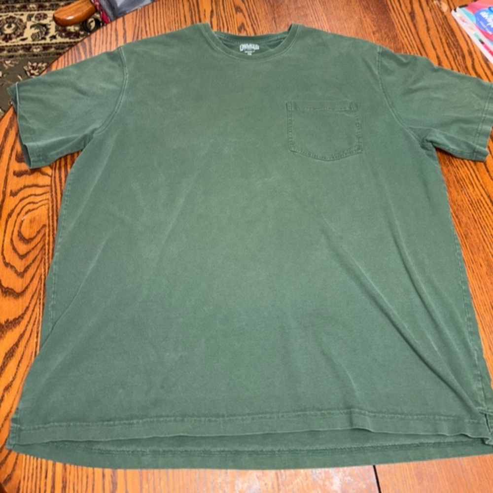 DULUTH TRADING CO LONGTAIL SIZE 2XL GREEN T-SHIRT SHORT SLEEVE. POCKET ON FRONT